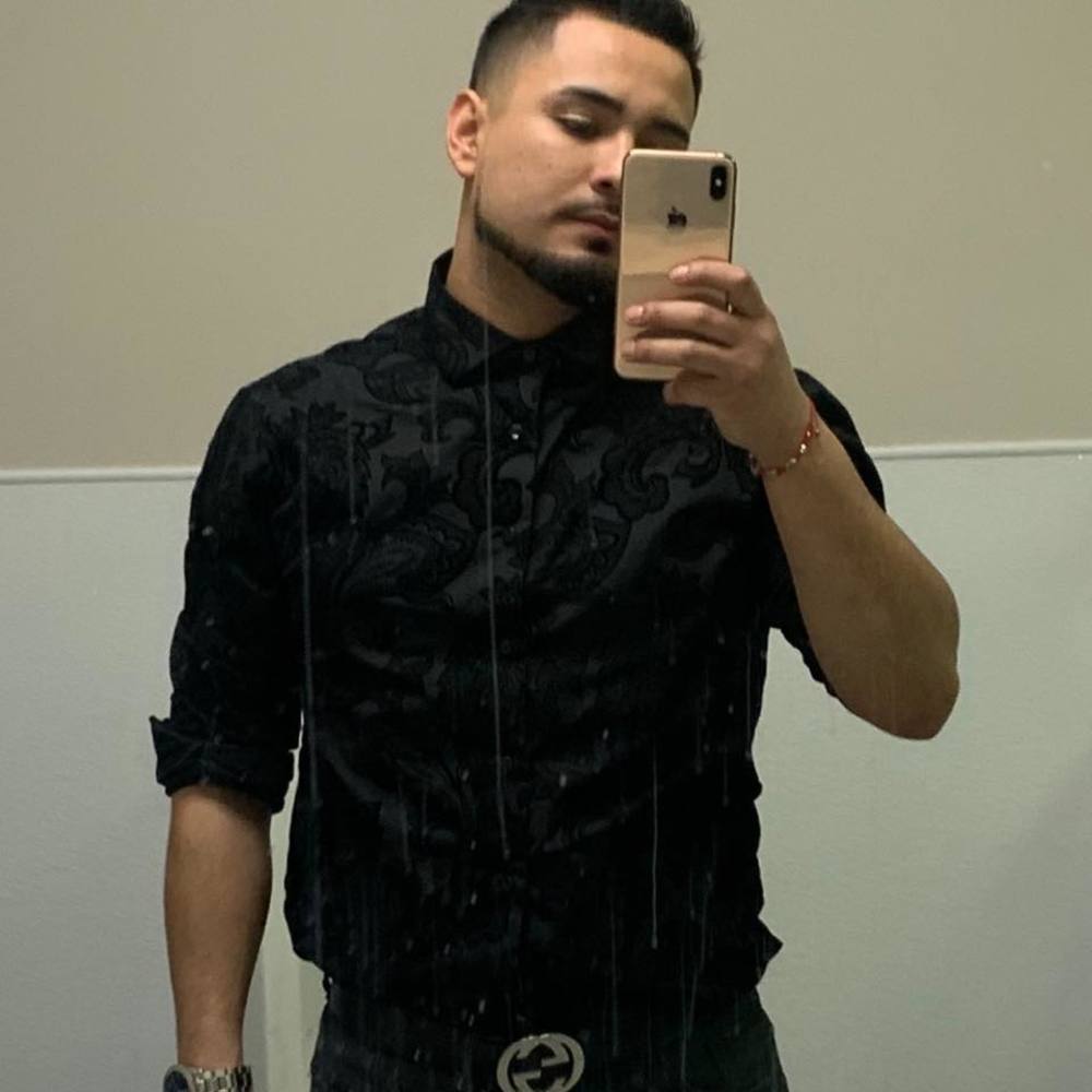 Meet your Posher, Julio